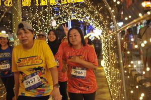 BIB: 3658, 3937, 3986
                            <button type="button" onclick="openModal(26274554)" class="btn btn-primary btn-sm float-right btn-popup" data-toggle="modal" data-target=".modal-high-quality">
                        <i class="fas fa-shopping-cart"></i> Add to Cart
                    </button>
                                            <button type="button" onclick="isThisMe(26274554, true)" class="btn btn-success btn-sm float-right btn-popup btn-isme hidden" data-toggle="tooltip" data-placement="bottom" title="นี่คือรูปของคุณใช่ไหม คลิกที่นี่เพื่อเอาเข้าอัลบั้ม">
                        <i class="fas fa-plus"></i> Add to album
                    </button>
                    <button type="button" onclick="isThisMe(26274554, false)" class="btn btn-warning btn-sm float-right btn-popup btn-isnotme hidden">
                        <i class="fas fa-ban"></i> Remove from album
                    </button>